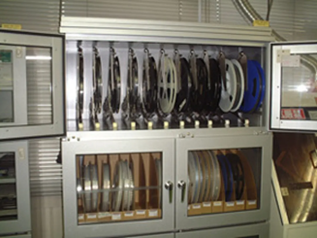 DXU-1001 テープフィーダとテープリールの保管例